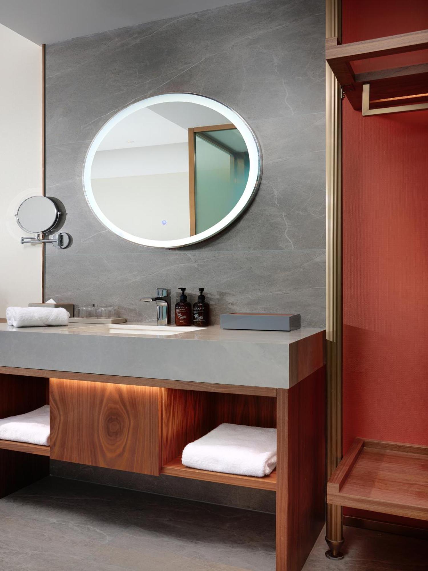 Model J Hotel Jakarta Soekarno - Hatta Airport 탕그랑 외부 사진